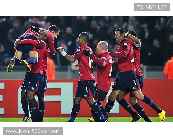 巴黎圣日耳曼迎战斯特拉斯堡，卫冕冠军急切重返榜首